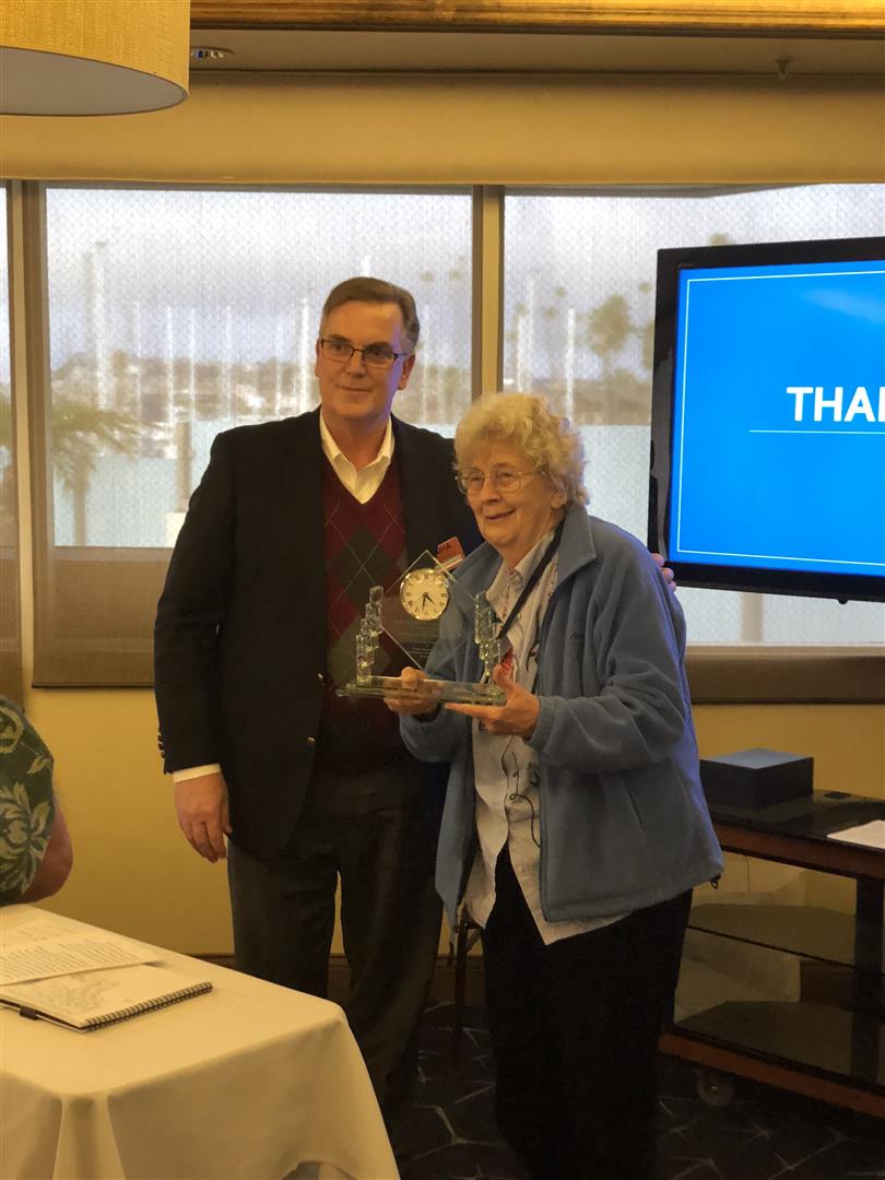 Eula Bingham recieves Clayton Award from President Bob Lieckfield